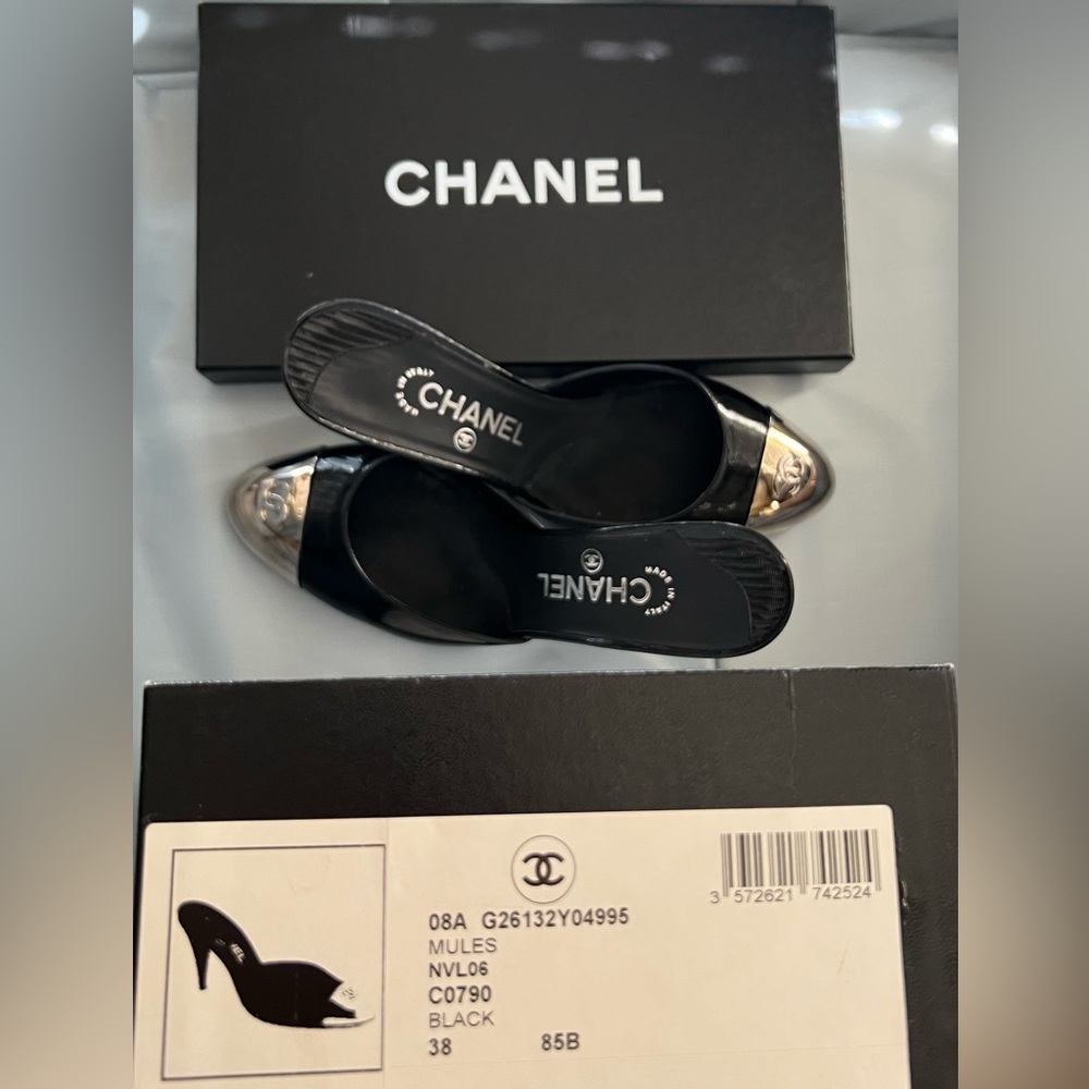 CHANEL Black Patent Silver Cap Toe CC Leather Mules Heels Shoes 38 7 Box Vintage - Picture 2 of 7